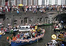 Во время фестиваля Muzikale Botenparade. Фото с сайта: www.culturelezondagen.nl