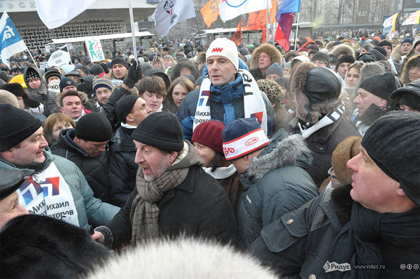 Михаил Прохоров и Леонид Ярмольник на шествии "За честные выборы". Фото: Антон Тушин/Ridus.ru