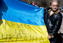 Куртсеит Абдуллаев на митинге памяти Шевченко. Фото: krymr.com