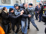 Задержание Сергея Пархоменко у Замоскворецкого суда 21.02.2014. Фото Евгении Михеевой/Грани.Ру